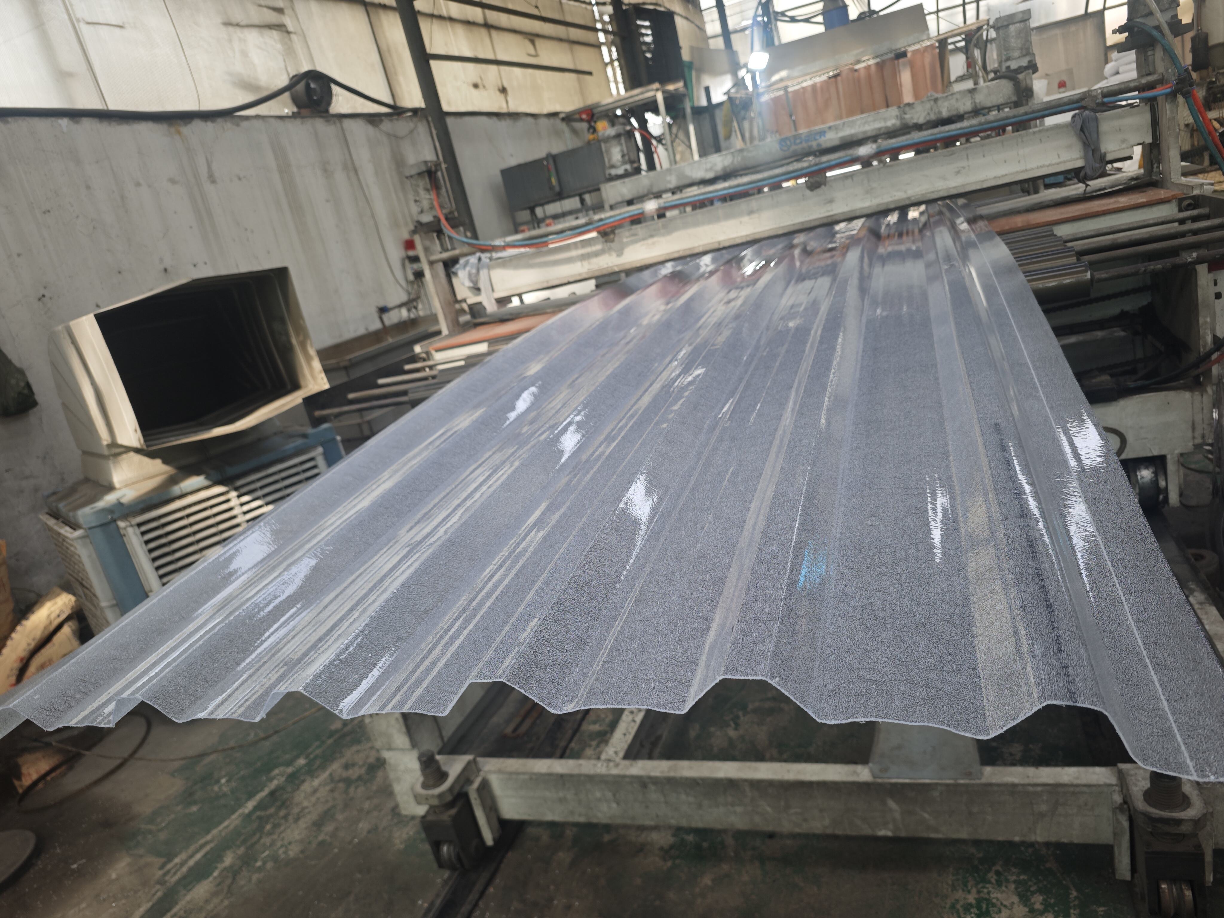 Embossed Lychee Pattern Corrugated Polycarbonate Sheet