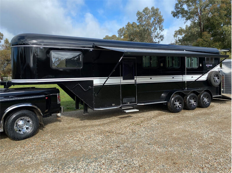 How to Choose the Right RV Awning Size for Motorhome, Caravan & Van