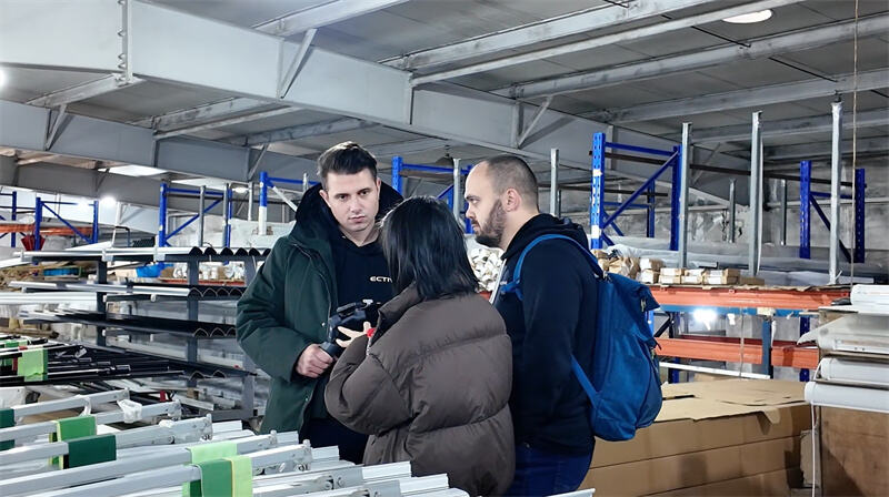 Сравнение брендов тентов для автодомов: Awnlux и альтернативные варианты для B2B-покупателей