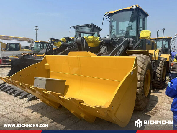 Algeria - 1 Unit XCMG ZL50GN Wheel Loader & 1 Unit XCMG XP263 Road Roller 