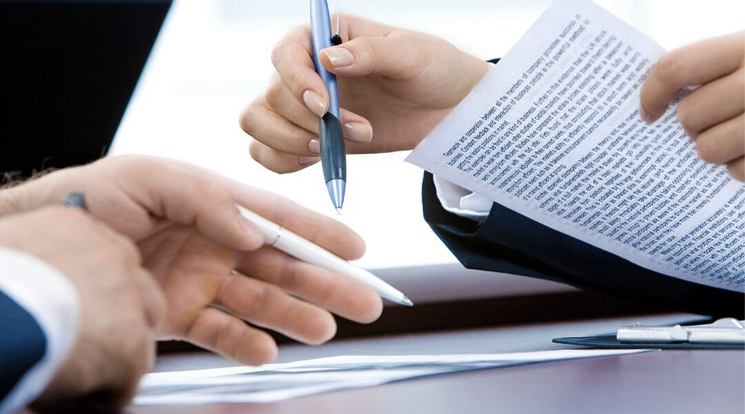 01. Assist customers in properly handling problem orders