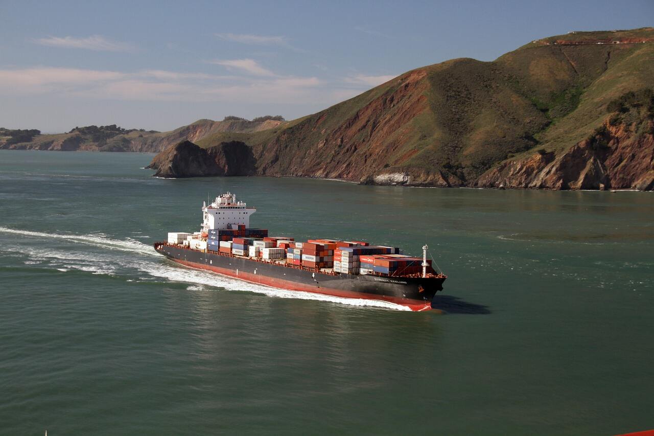 Transporte marítimo de China a Canadá: tiempos de tránsito y costos en 2025