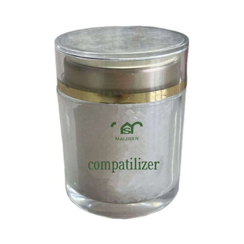 Speciální kompatibilizátor kombinovaný s mazivem pro extruzi stěnových panelů a podlah z PE