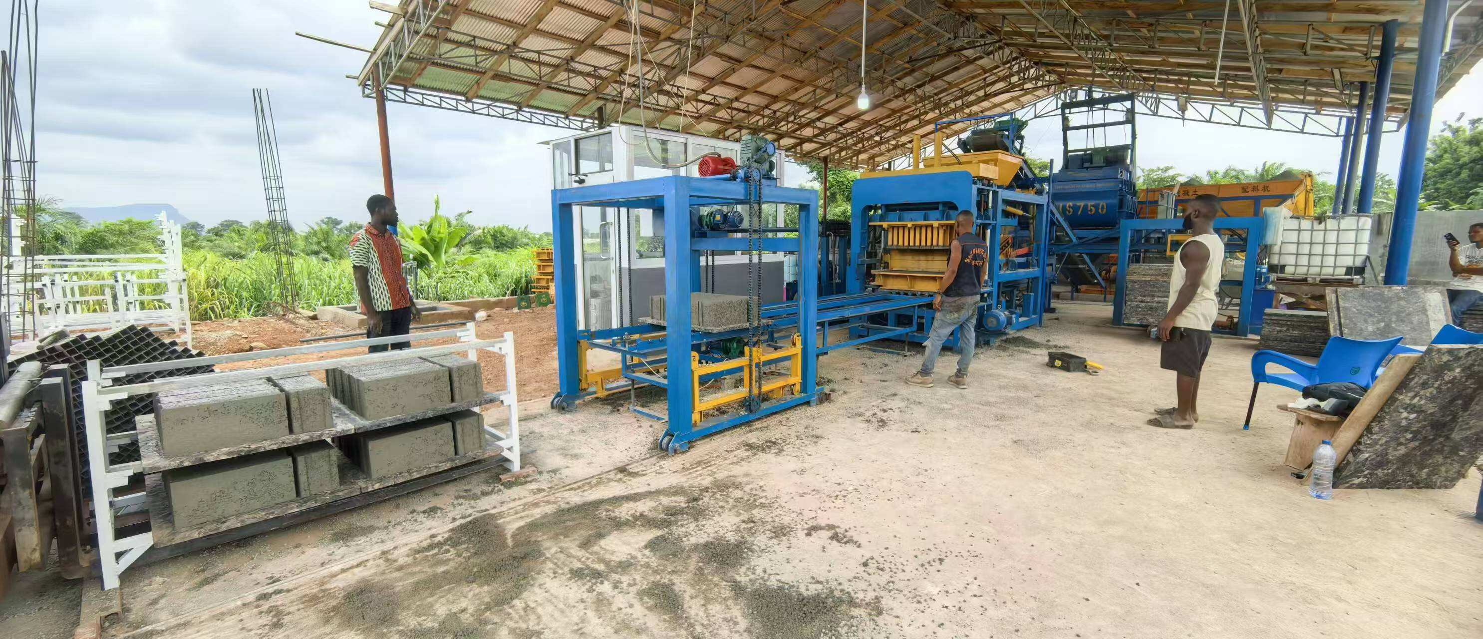 Automatyczna maszyna do produkcji bloczków: pełna automatyzacja obniża koszty pracy, zwiększa wydajność produkcji