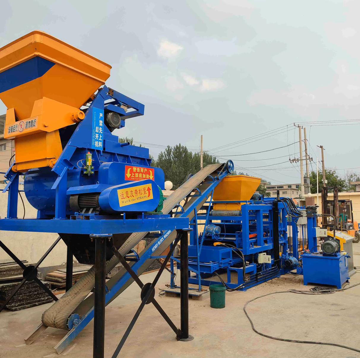 مستقبل تصنيع الطوب باستخدام آلات صنع البلوك شبه الأوتوماتيكية