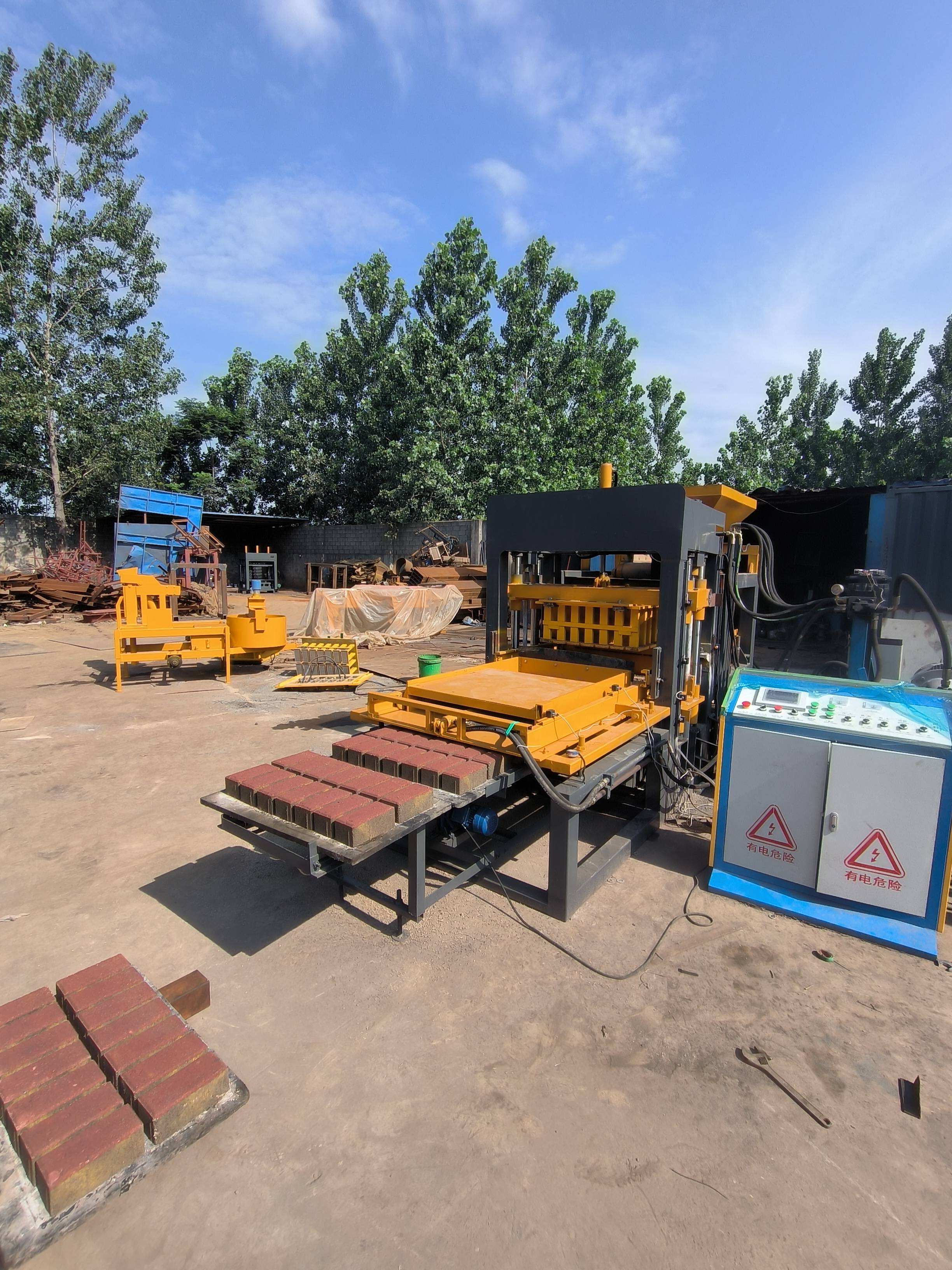 ბლოკების წარმოების მანქანა: მაღალი ეფექტურობის, ხარისხიანად დამზადებული მოდელები სტაბილური ბლოკების წარმოებისთვის და სხვადასხვა საჭიროებისთვის