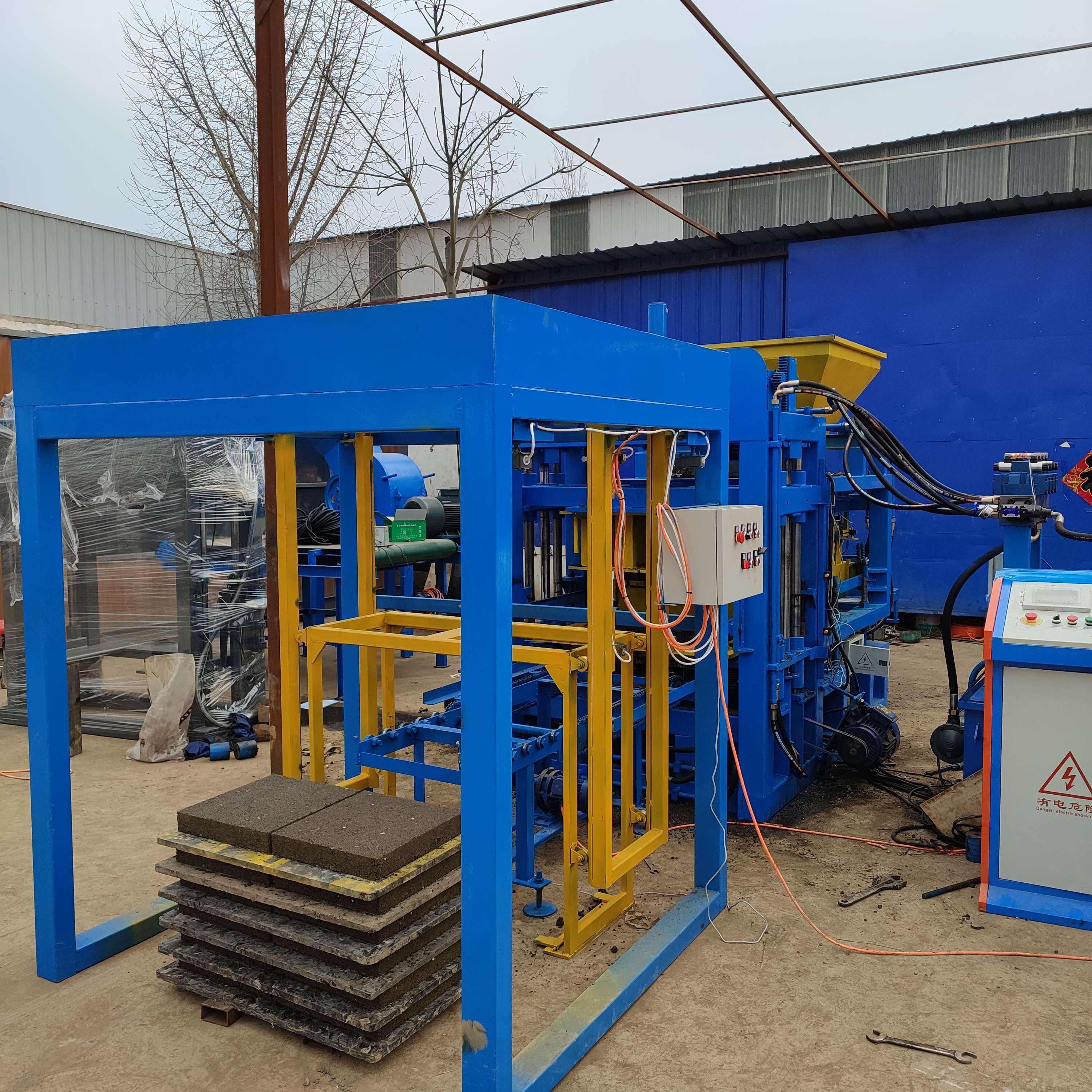 Cena maszyny do cegieł – przystępna cena i wysoka wydajność sprzętu