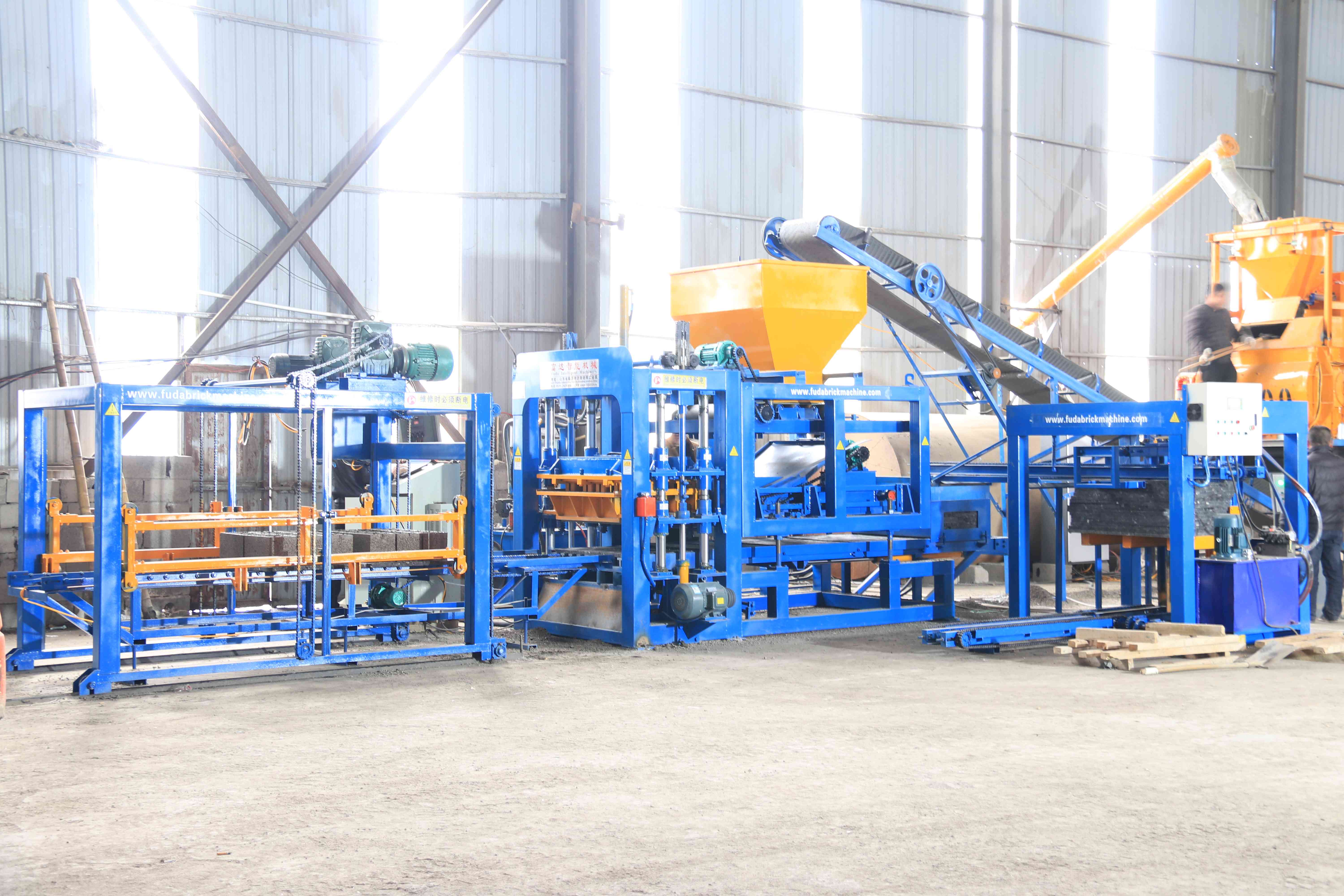 automatic block machine qt6-1557.jpg