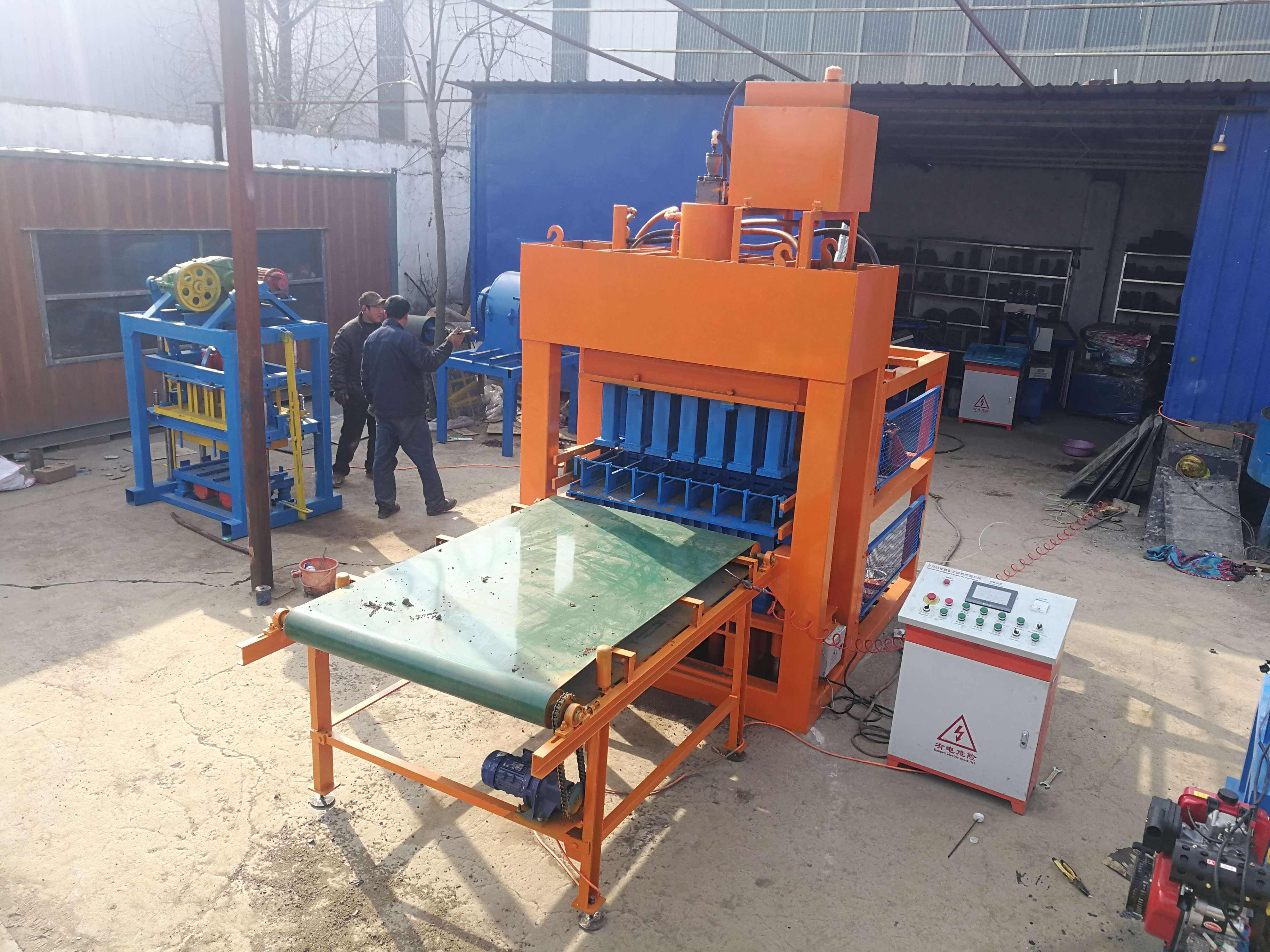 automatic clay block machine114.jpg