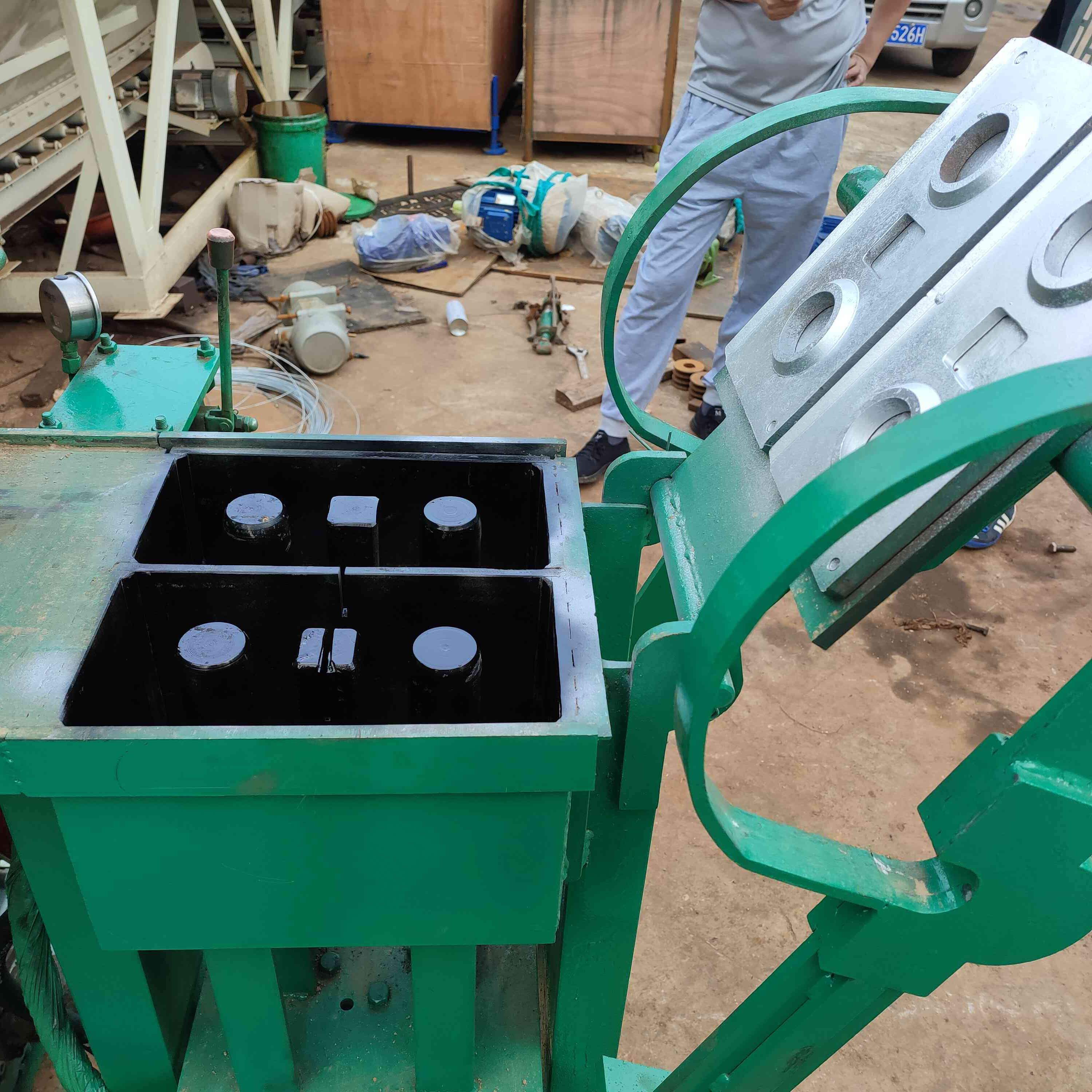 hydraulic clay block machine 57.jpg