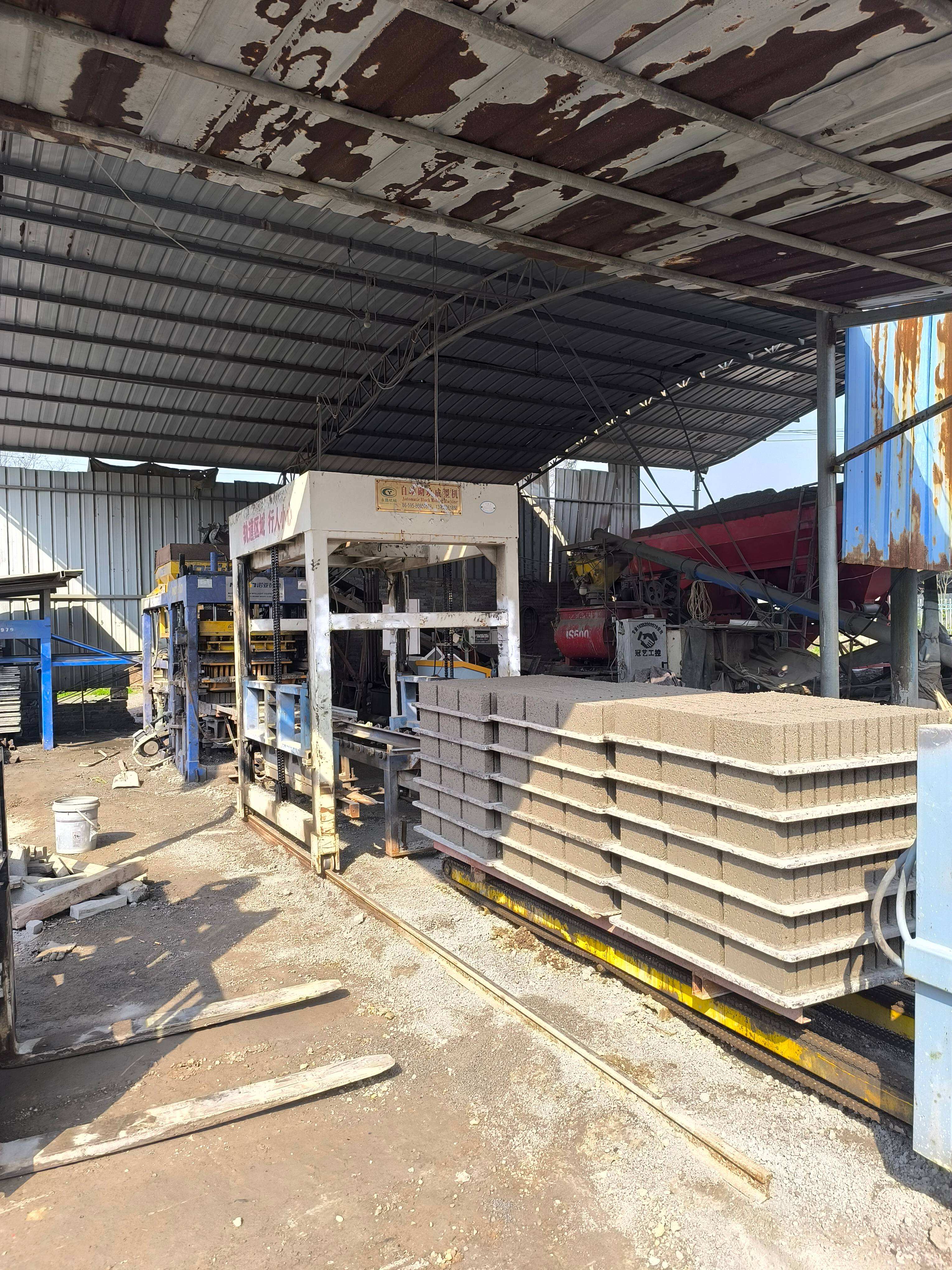 automatic brick packing 40.jpg
