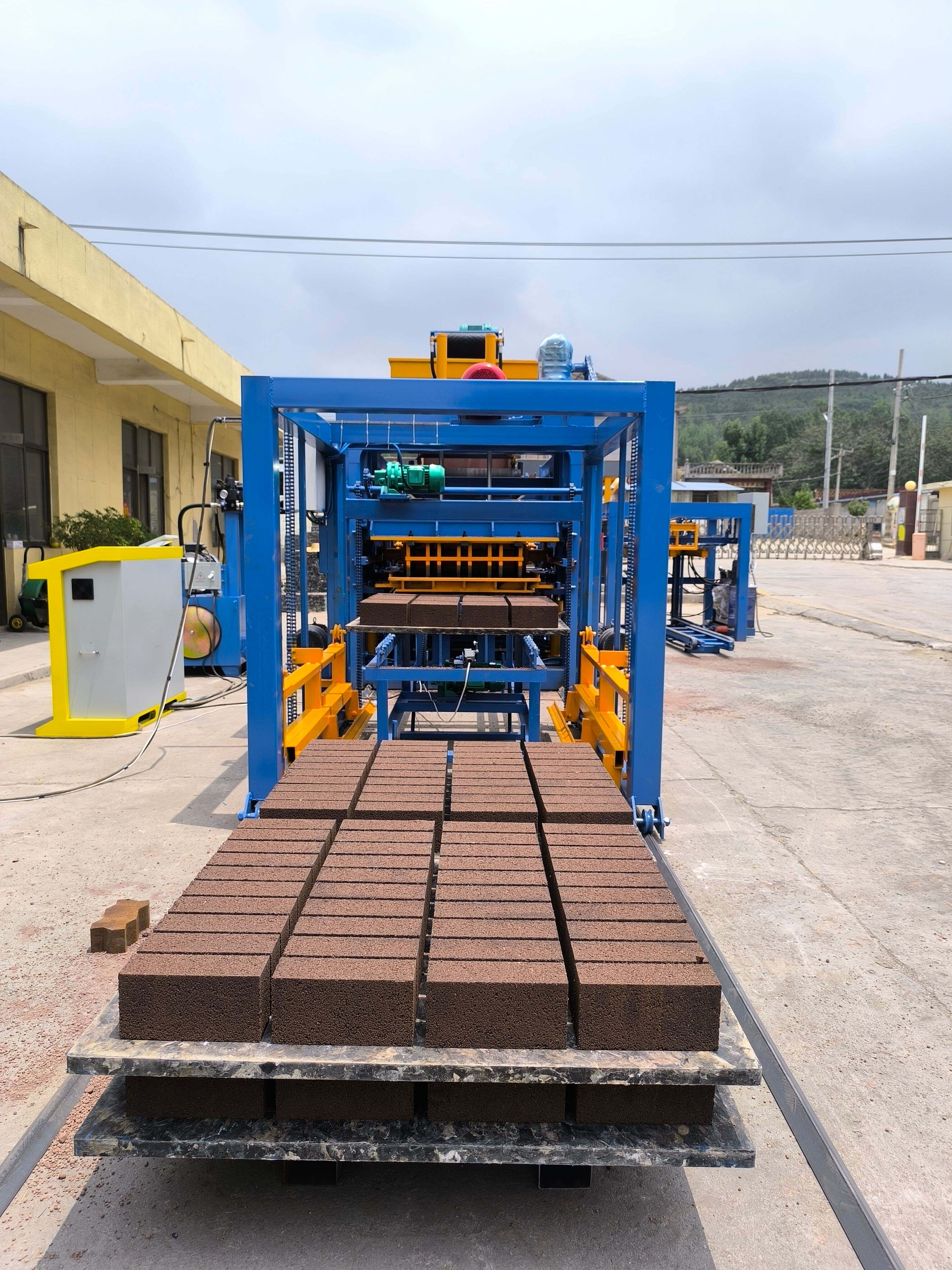 Flyash Brick Making Machine:Full Automation Cuts Labor Costs and Significantly Boosts Overall Production Efficiency