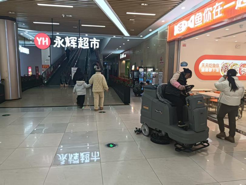 Grease, Rust, Tough Grime A Commercial Floor Scrubber Machine Handles It All (2).png
