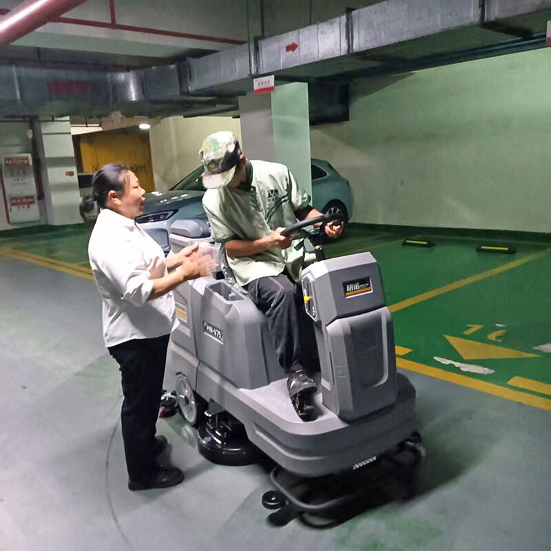 Kết quả Chuyên nghiệp với Máy làm sạch sàn Ride-On