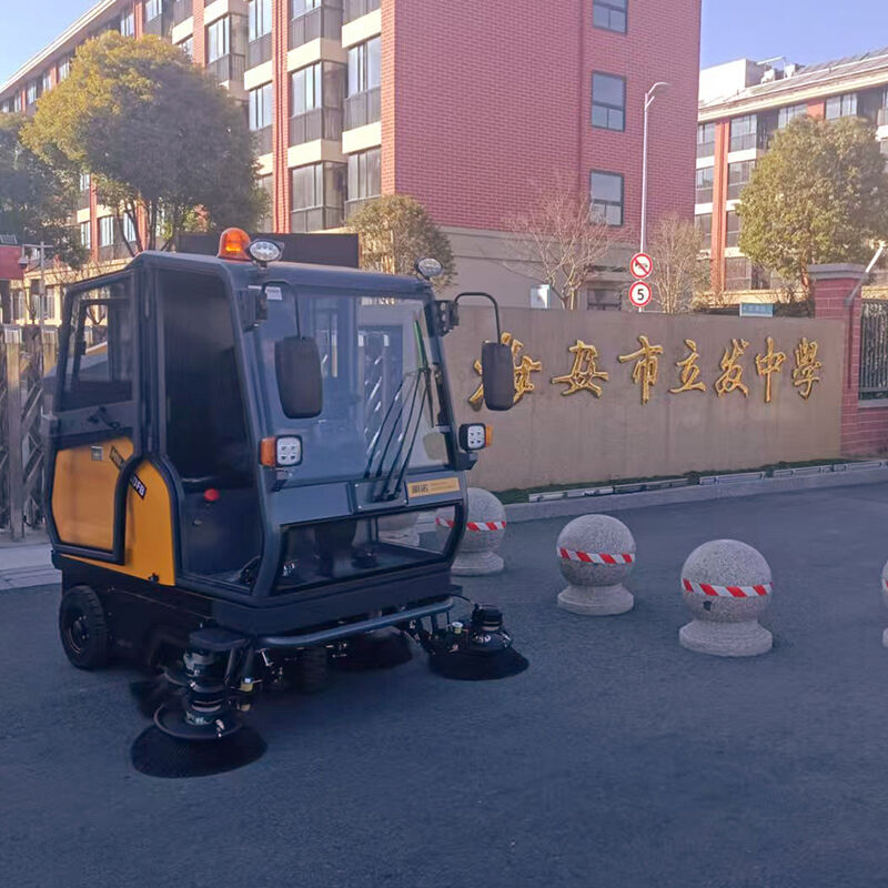 Hou Jou Vloere Skitterend met die Elektriese Loop Agter Sweeper