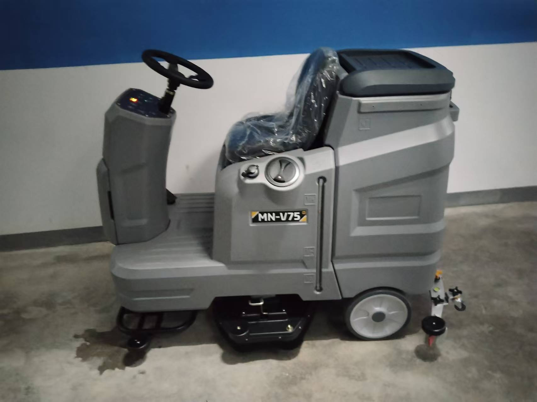 Grease, Rust, Tough Grime A Commercial Floor Scrubber Machine Handles It All (1).png