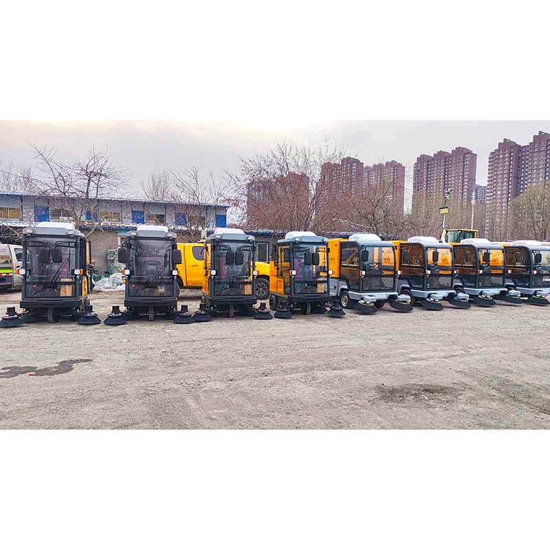 How to Choose the Right Battery Road Sweeper for Your Specific Needs