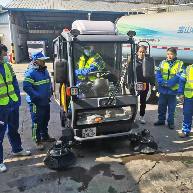 How Ride-On Industrial Floor Sweepers Enhance Workplace Efficien