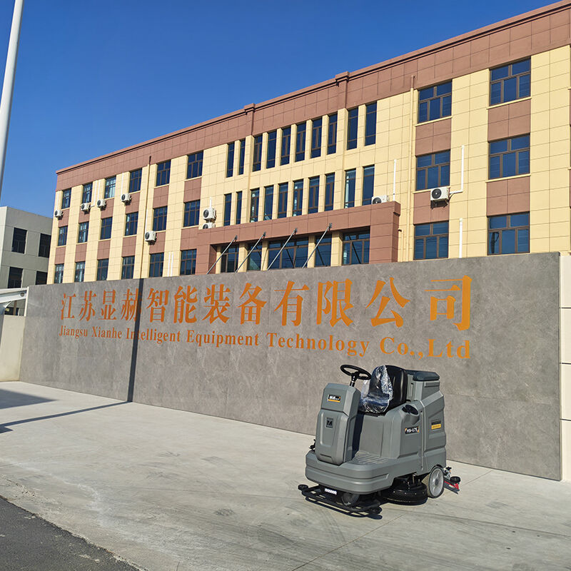 How Warehouse Sweeper Scrubbers Improve Efficiency in Large Facilities
