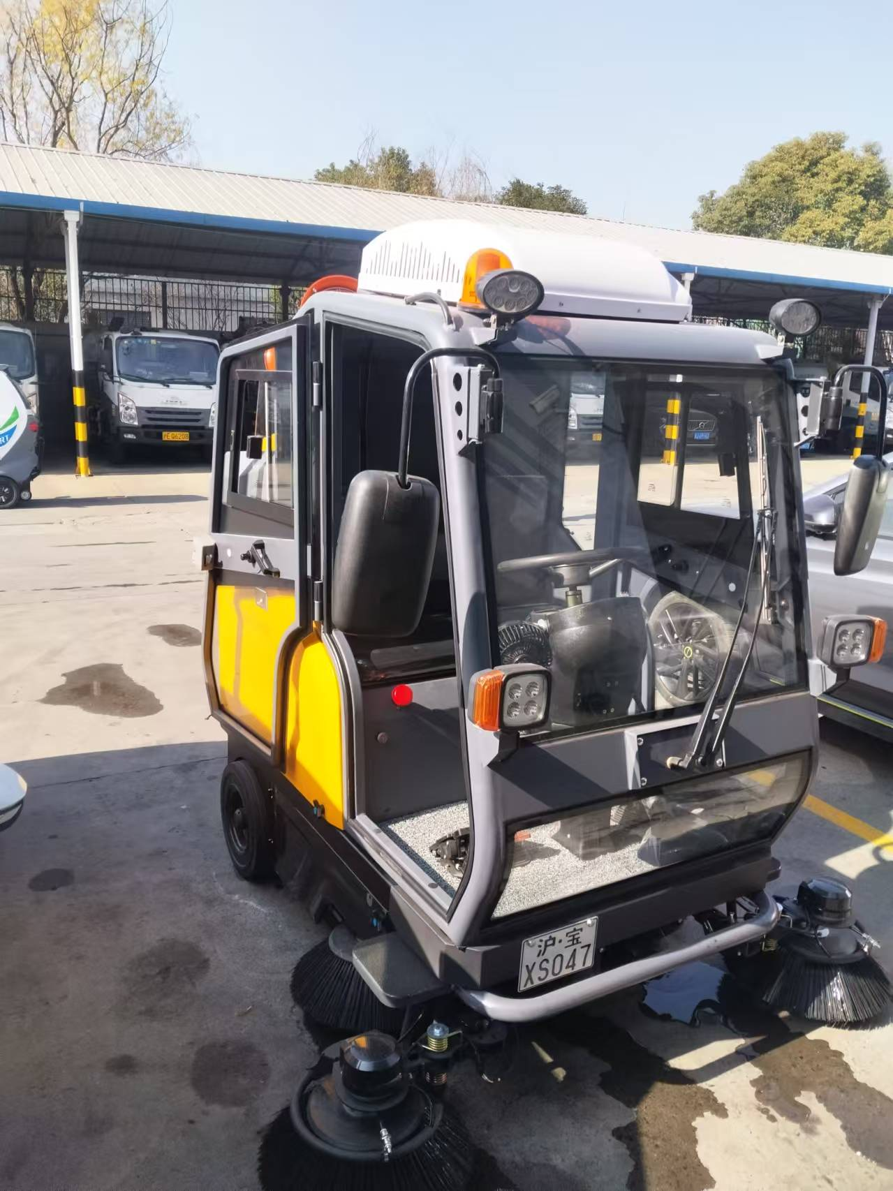 Slash Labor Costs by 50 The Secret of Riding Sweepers & Ride-on Vacuums (2).png