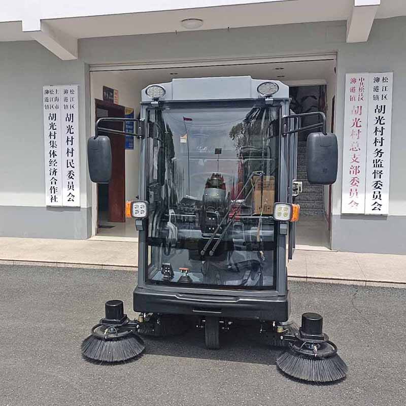 Common Usage Issues with Electric Road Sweepers and How to Overcome Them