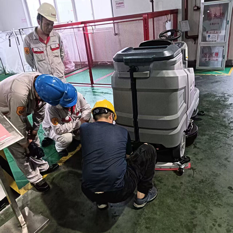 The Benefits of Using a Warehouse Scrubber