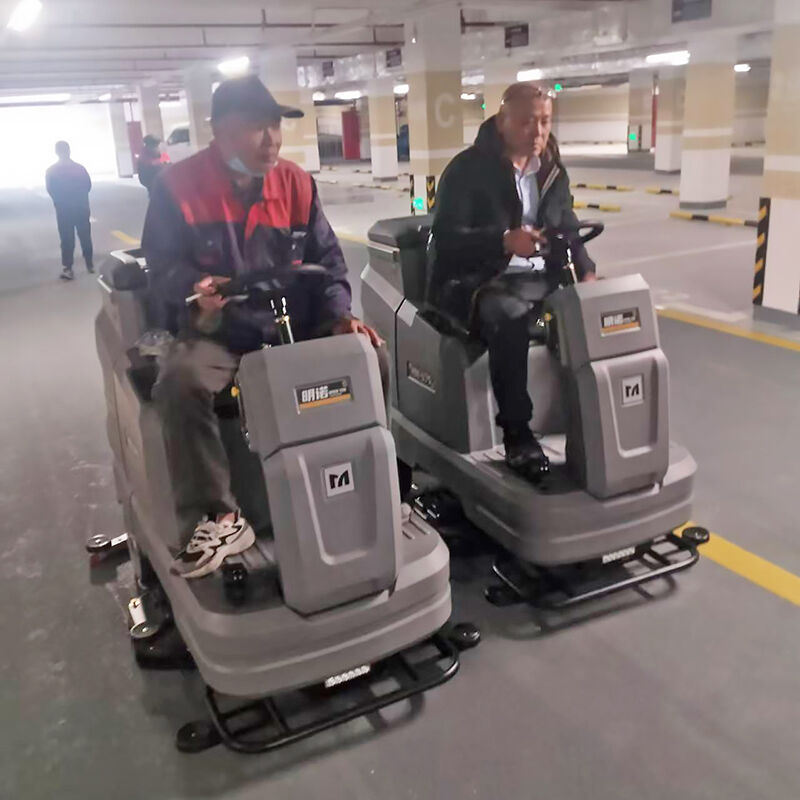 Få glittrande rena golv på kort tid med en golvskurkare