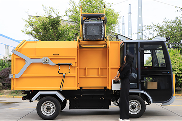 Better for Tight Streets & Higher Efficiency Why Side Loader Garbage Trucks Win in Urban Waste Management (3).png
