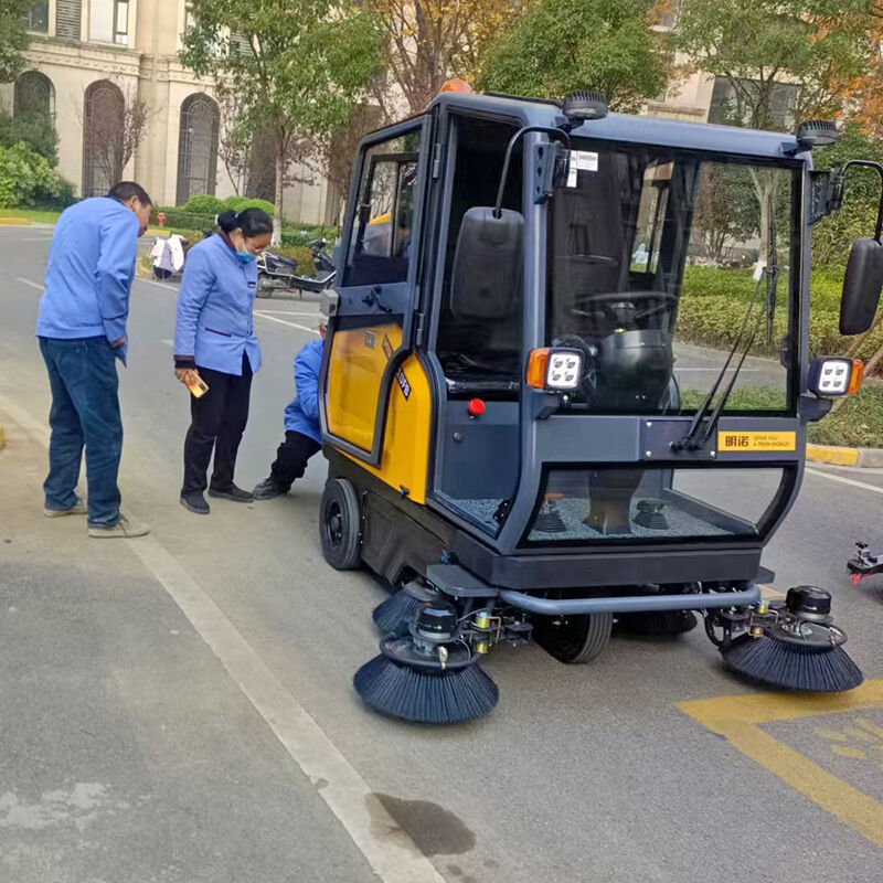 What Features Should You Expect from a Top-Rated Power Driveway Sweeper?