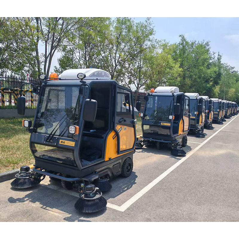 Achieving spotless floors in less time with a warehouse floor sweeper