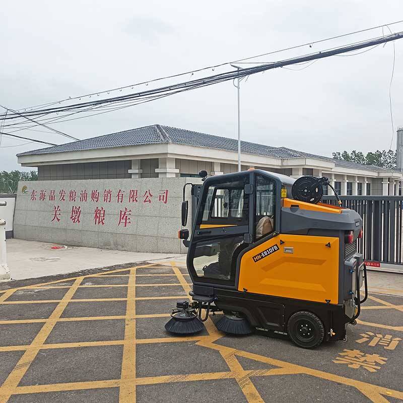 What Common Issues Do Users Face with Compact Road Sweepers?