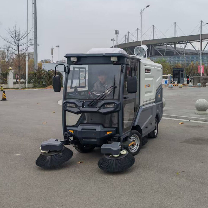What Makes Electric Sweepers Ideal for Large Outdoor Areas?