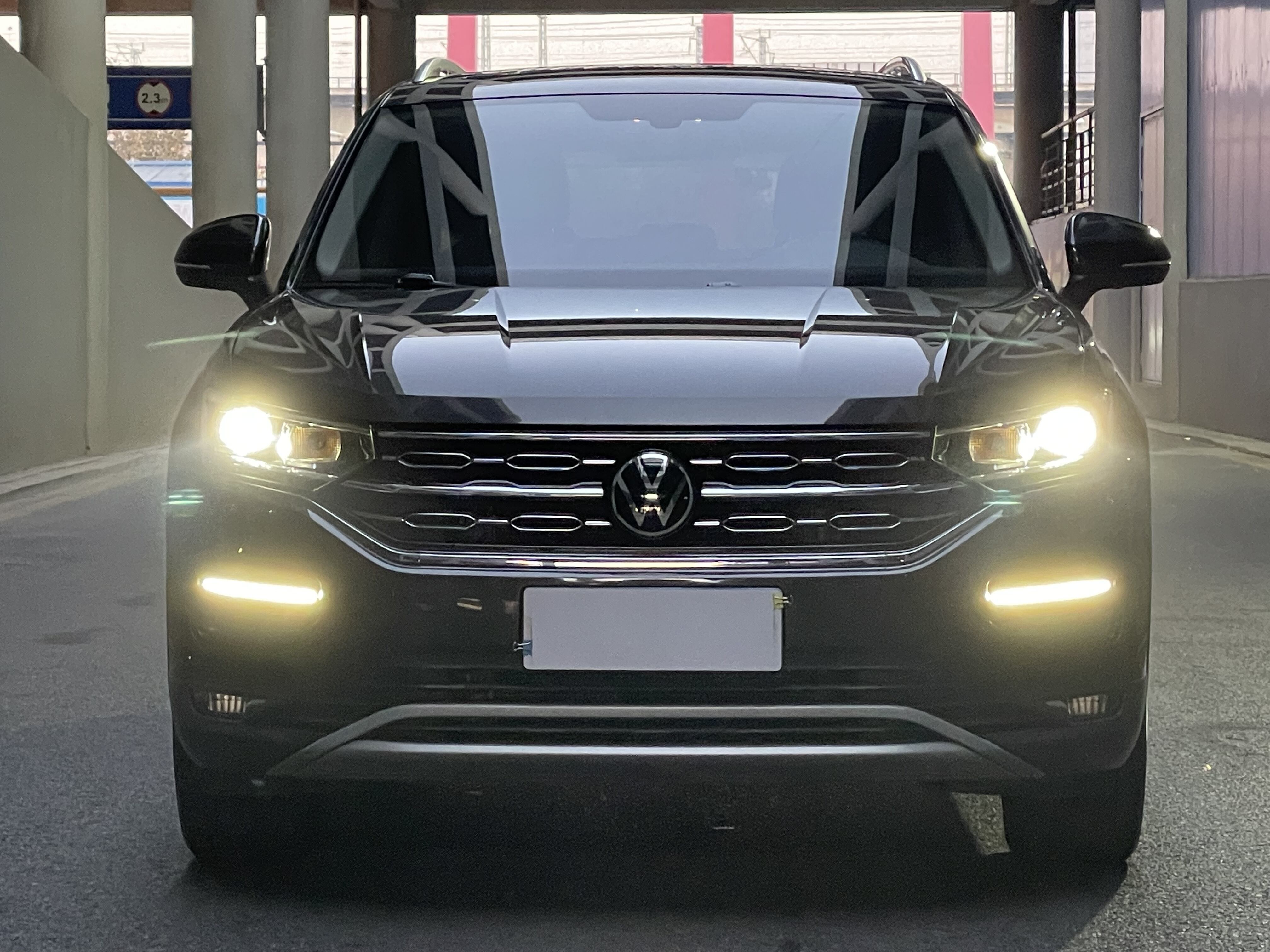 Volkswagen Tayron 2022 280TSI 2WD Luksuzna inteligentna verzija
