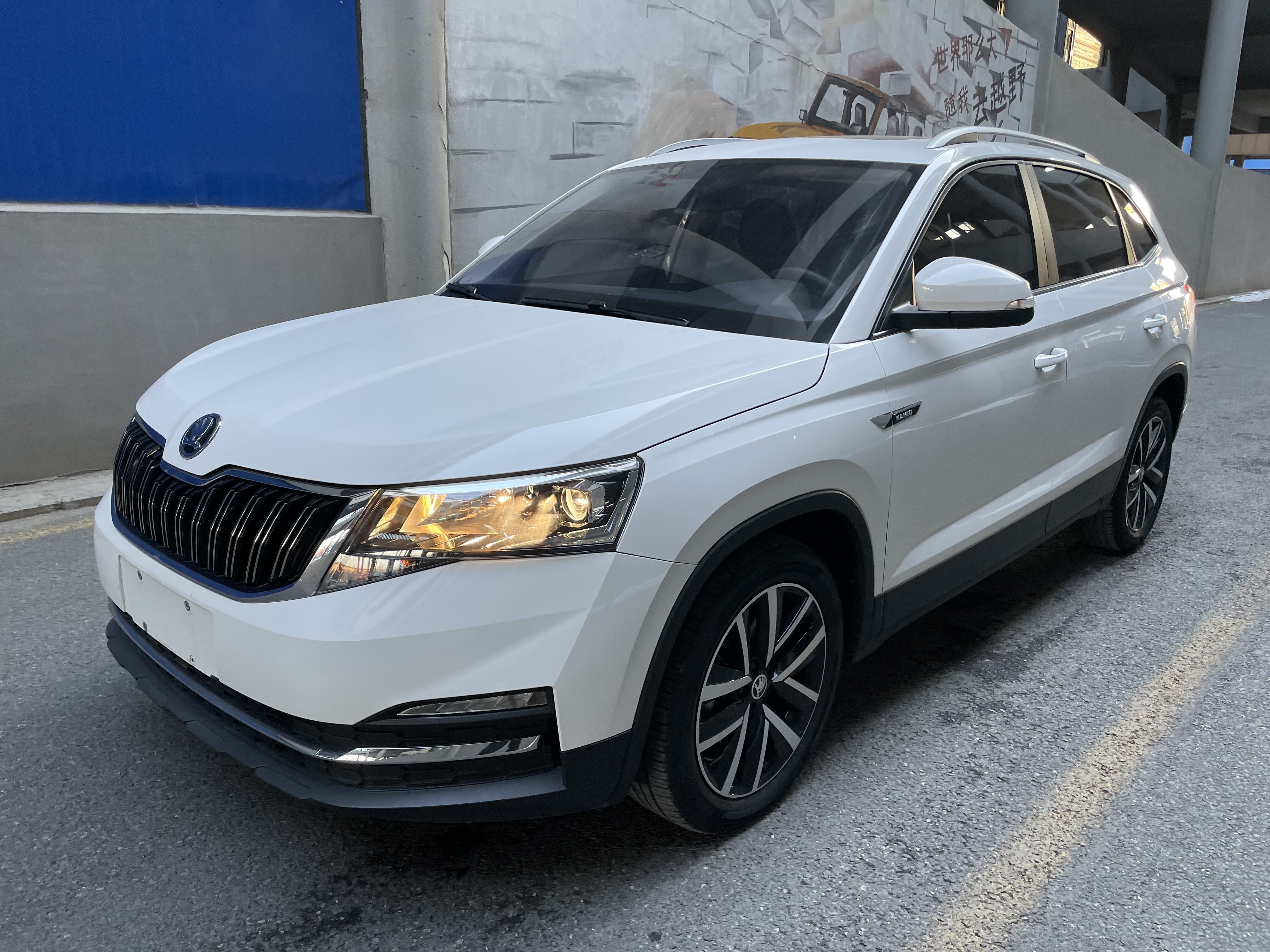 Uzticams lietotu automobiļu tirdzniecības uzņēmums globālajā tirgū