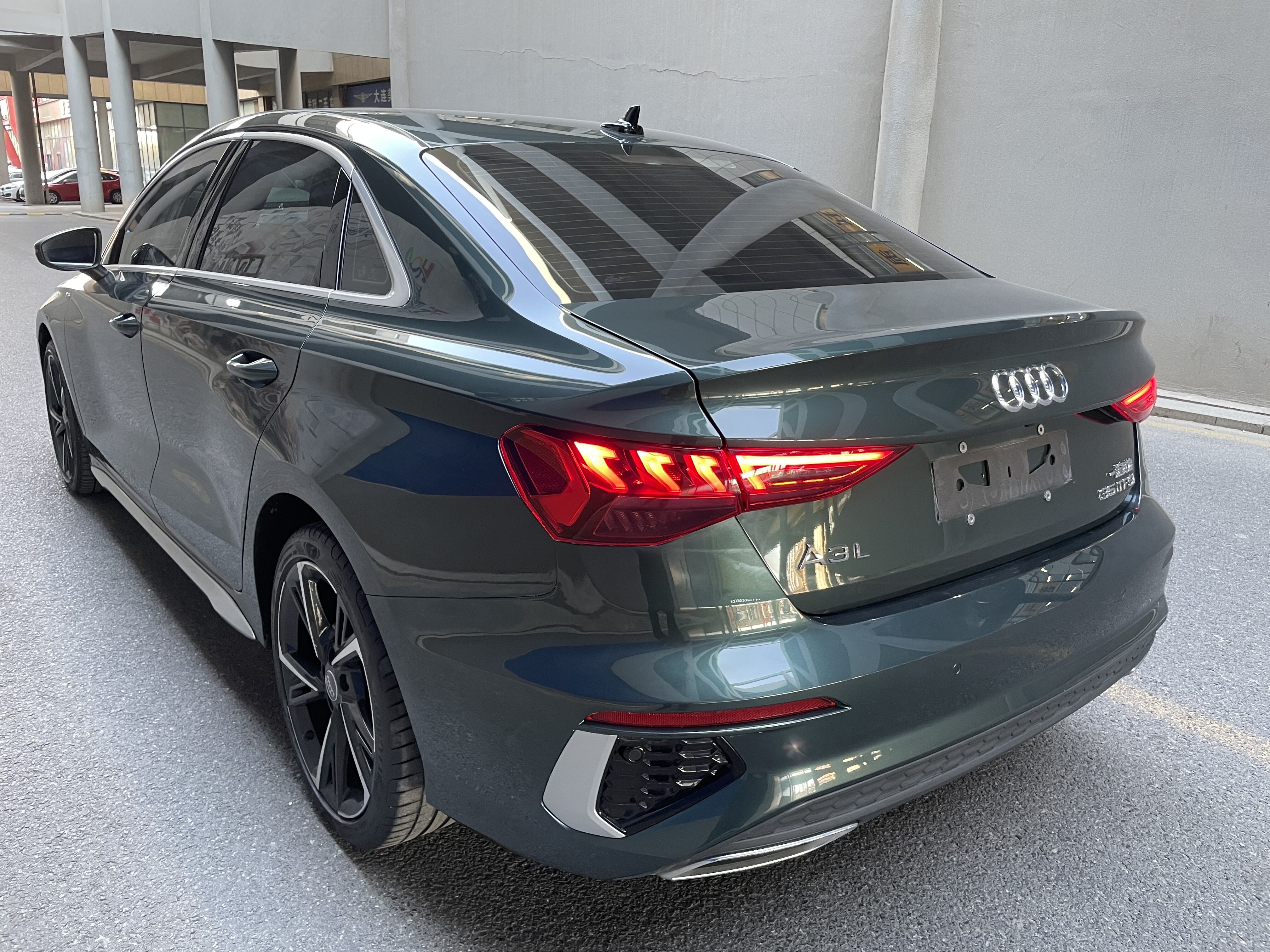 Betrouwbare groothandelaar van tweedehands auto's uit China voor wereldwijde markten