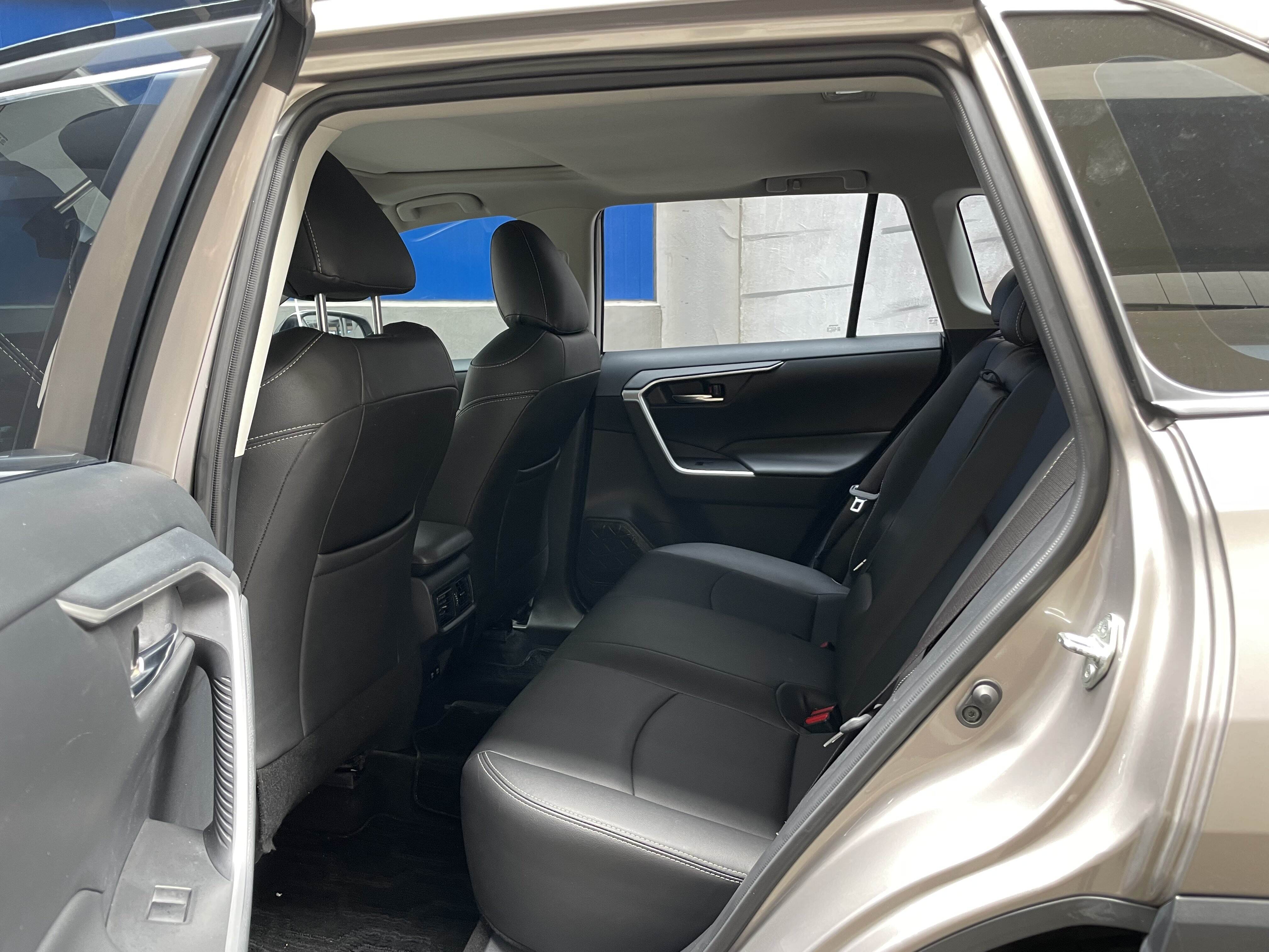 Extensive Selection of Premium Models