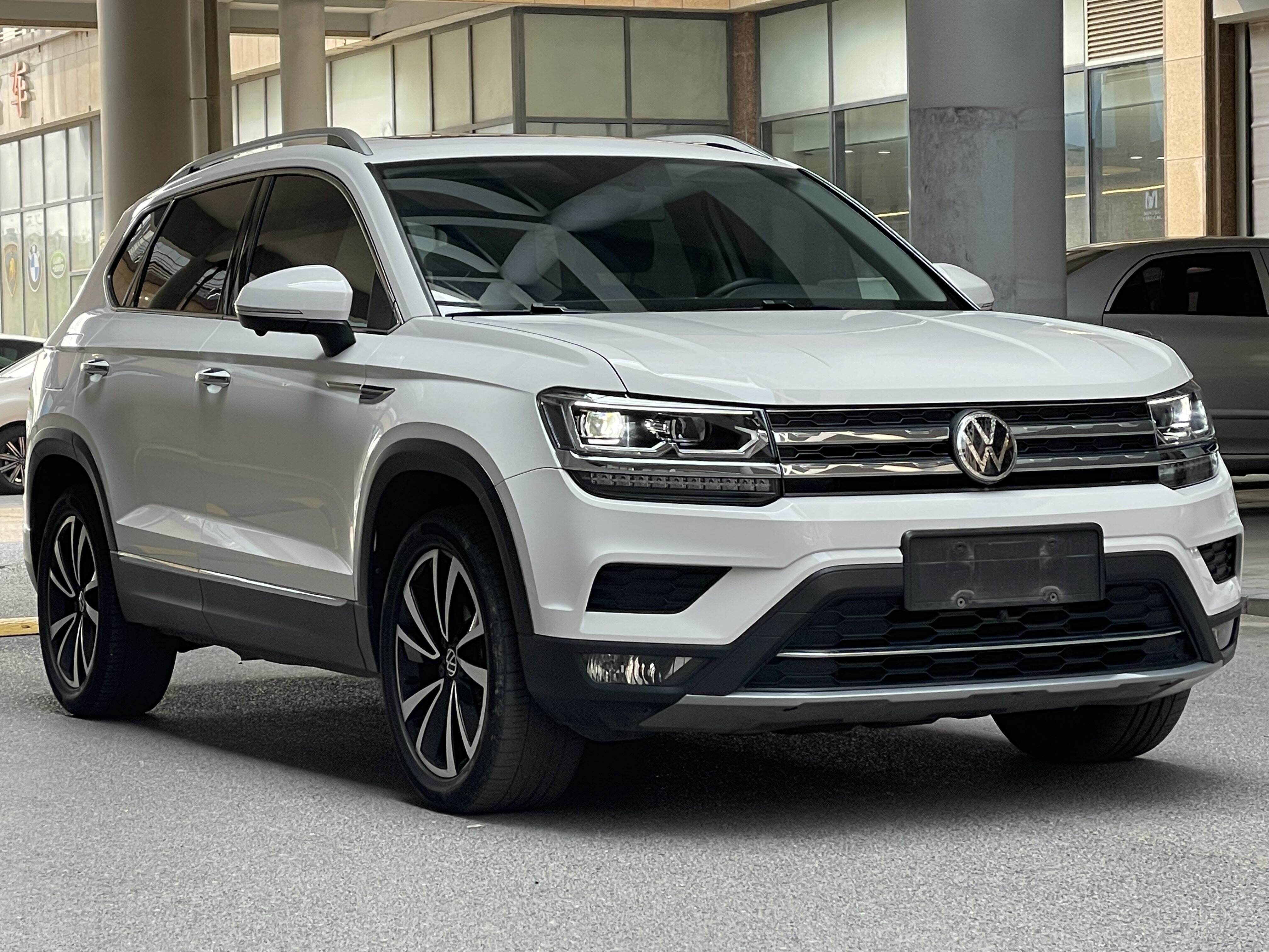 Reliable Supply of Used Gasoline Cars for Global Markets