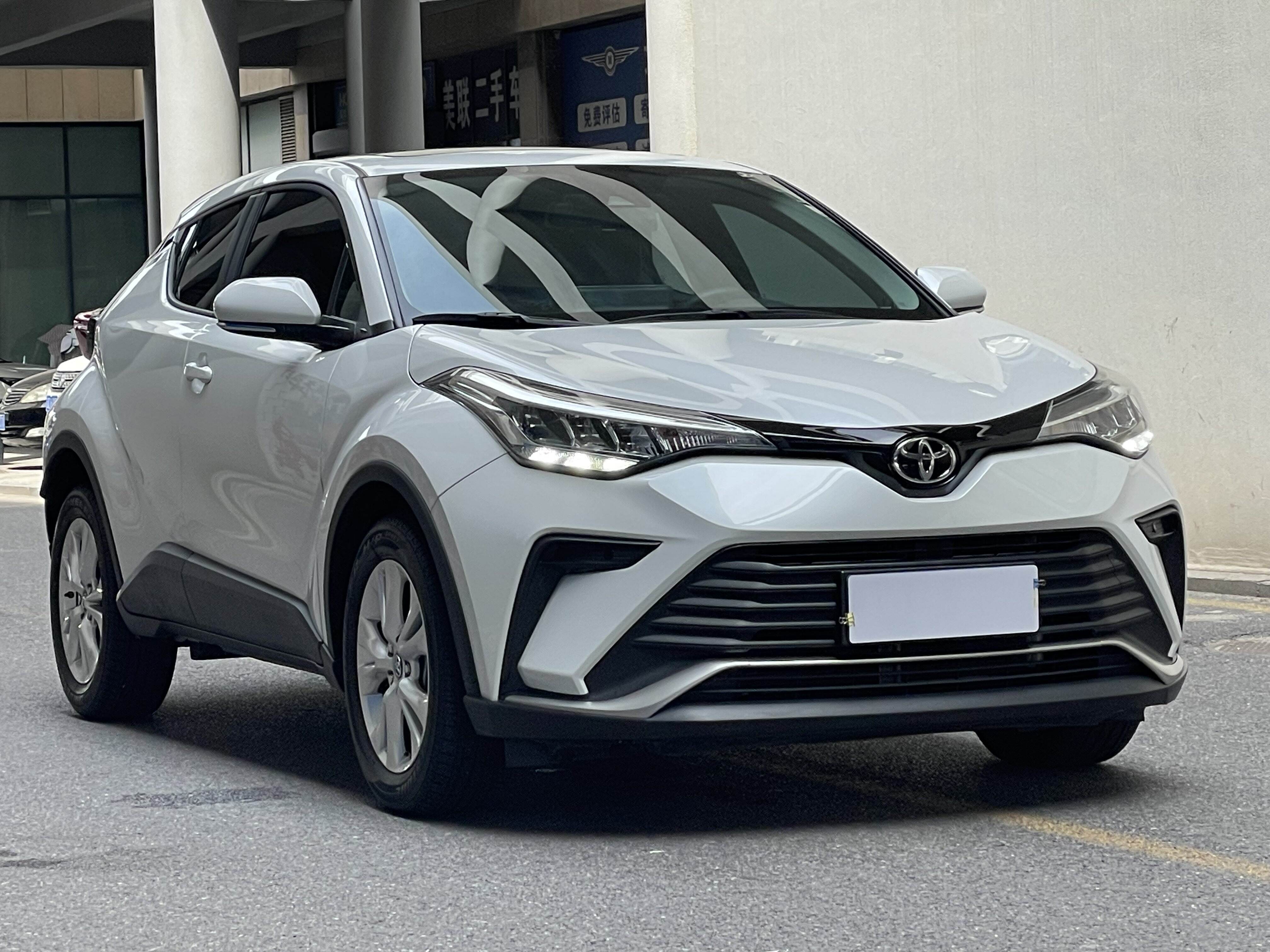  Premium Used Toyota Petrol Cars for Sale