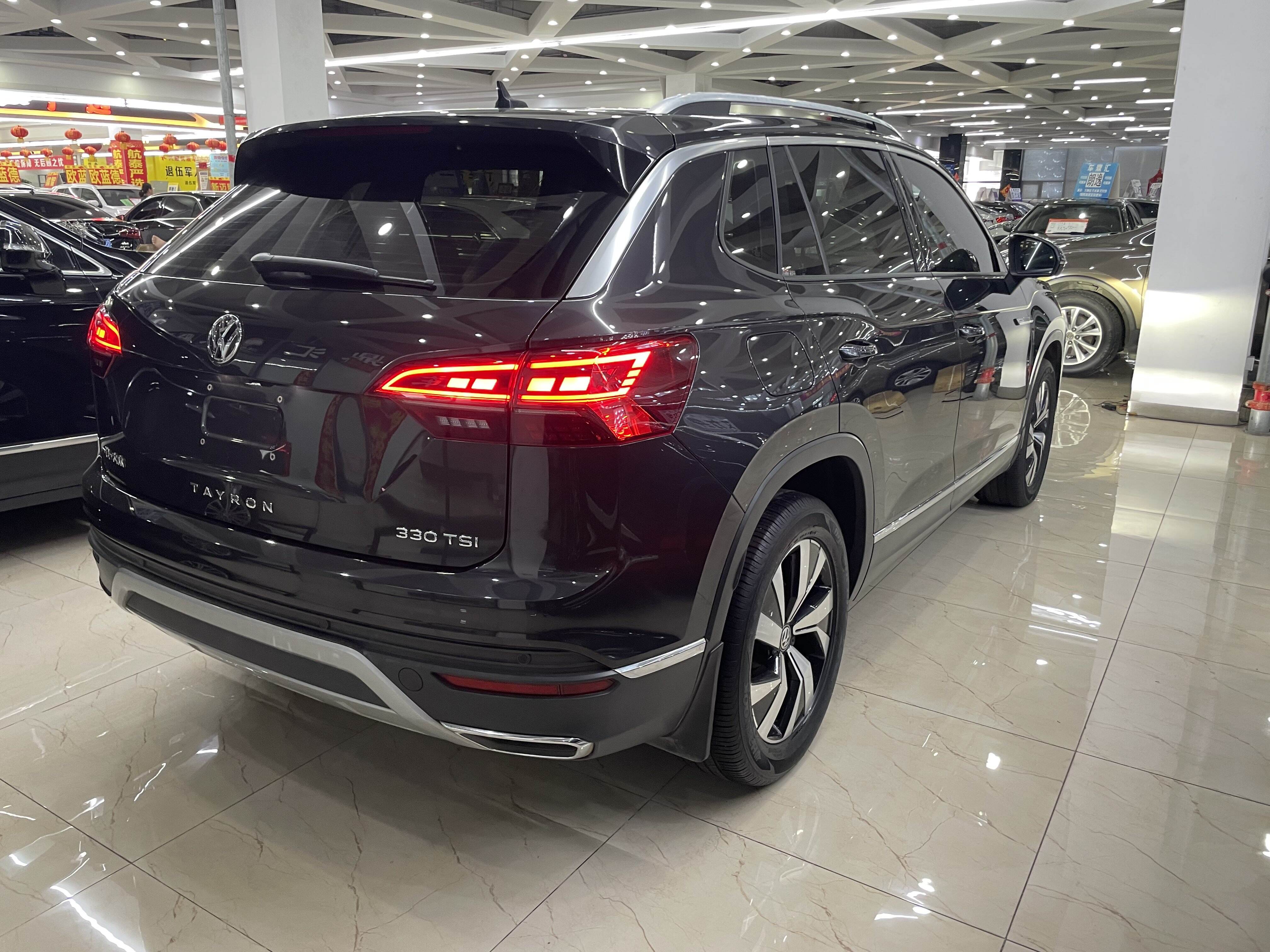 Betrouwbare tweedehandsauto's van Chinese handelsdiensten