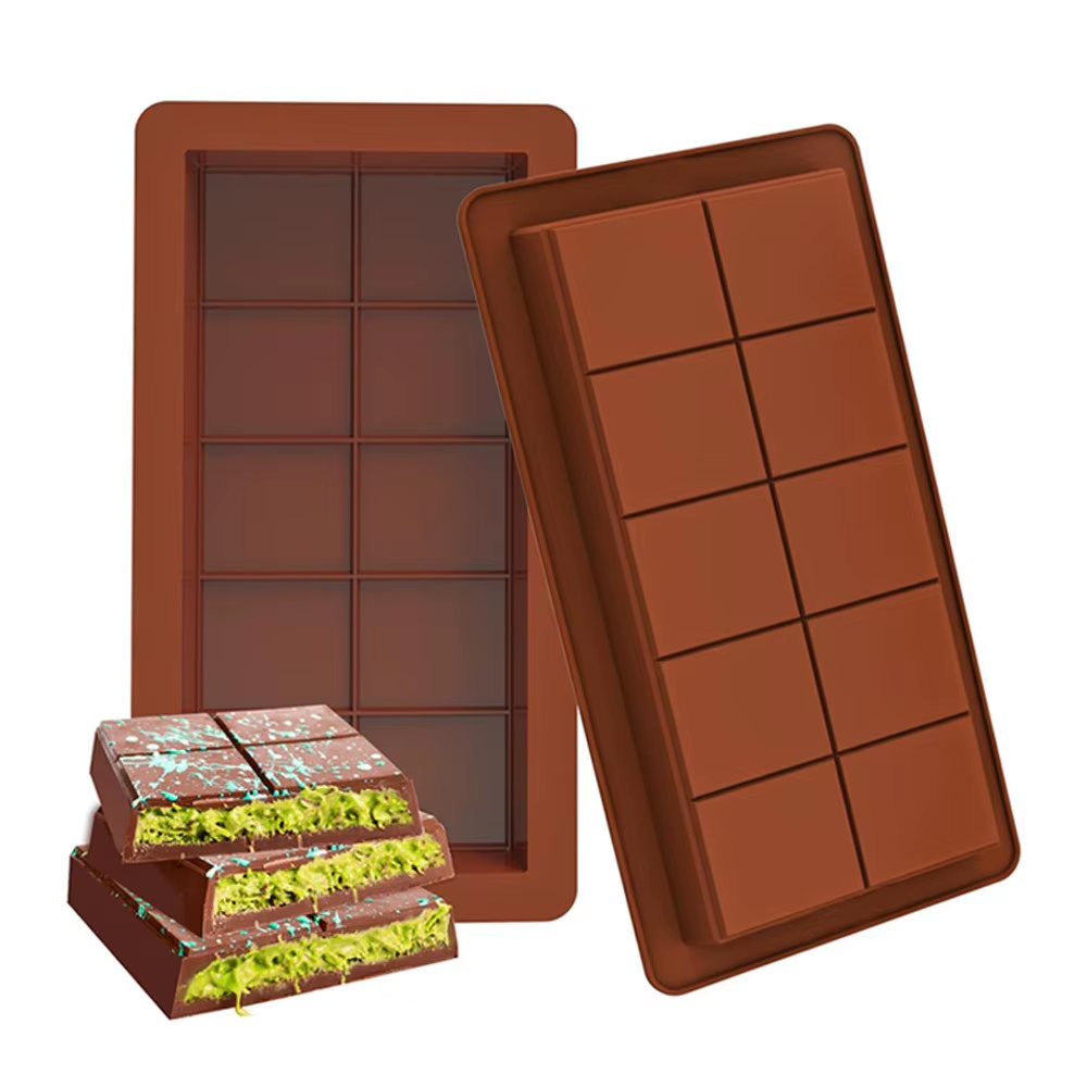 What Are the Advantages of Silicone Baking Molds?