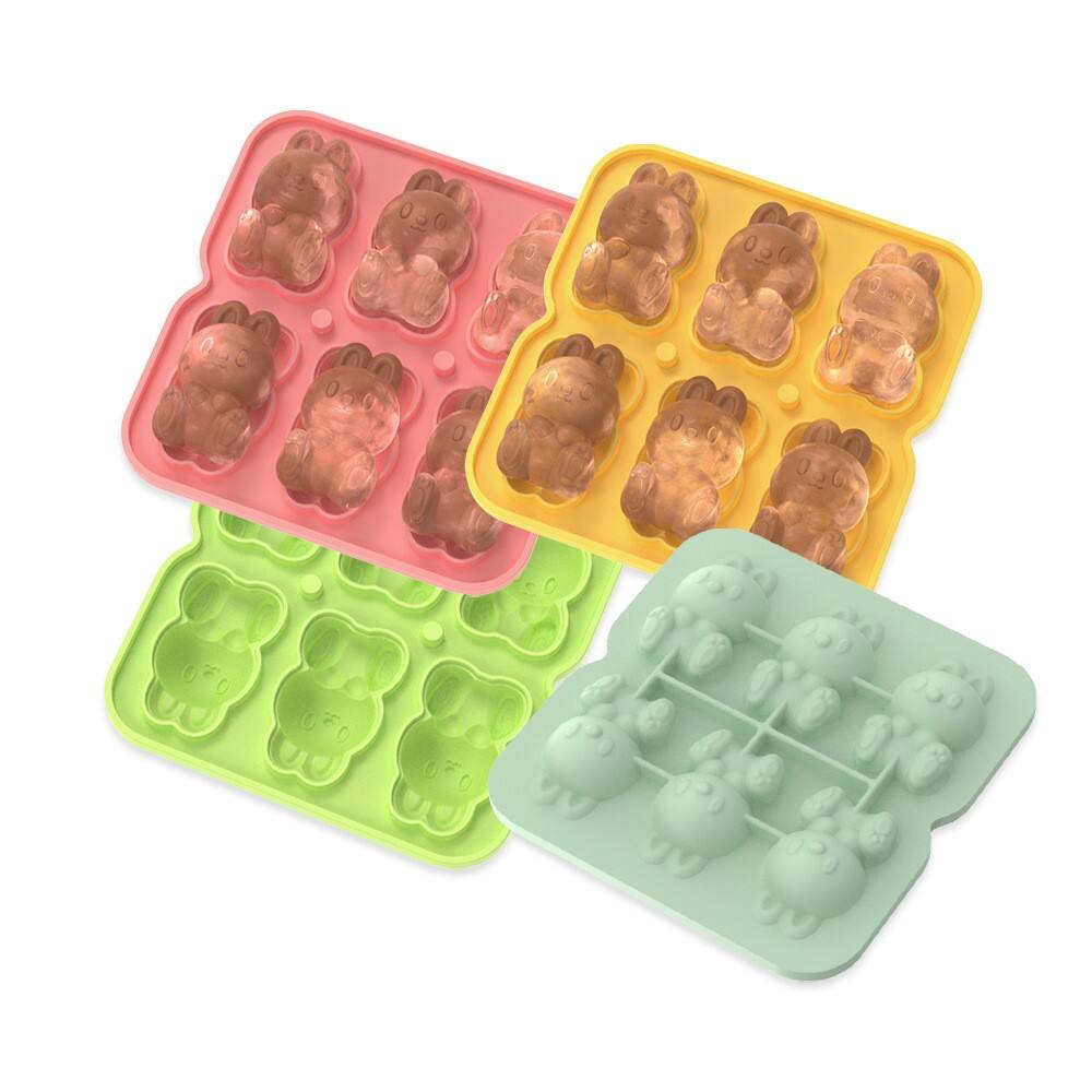 Hvordan frigør man isklumper let fra en isklumpform?