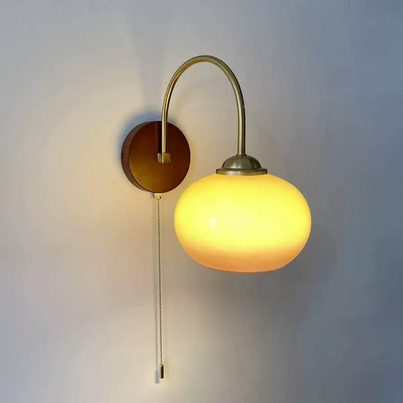 Ρετρό λαμπτήρας τοίχου με γυαλιστερό γυάλινο περσίδιο και ξύλινη βάση, για υπνοδωμάτιο, διάδρομο ή διάβημα