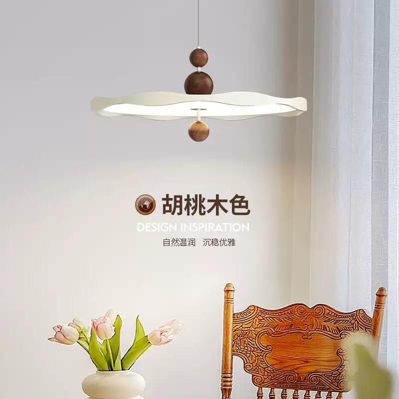 Cara Meningkatkan Dekorasi Kamar Tidur Anda dengan Lampu Gantung yang Memukau