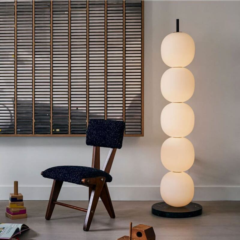 Csavart spirális vasüveg LED padlóállvány a nappalihoz, a kanapé mellé, kreatív díszítéshez