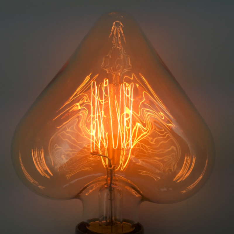 H125 Heart-shaped Straight Filament Edison Bulb para sa Dekorasyon ng Bar at Bahay