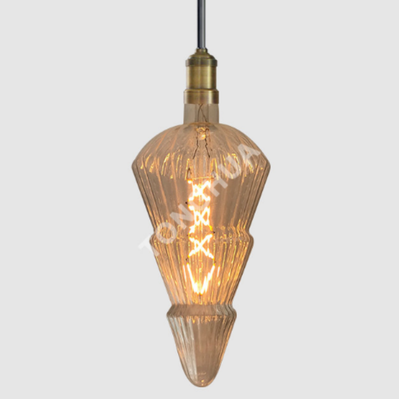 Dekoratibong Lampara para sa Pasko at Iba Pang Okasyon – Malaking Sukat na LED Bulb na may Hugis ng Paskong Punongkahoy para sa Tahanan at Panlalagyan ng Partido