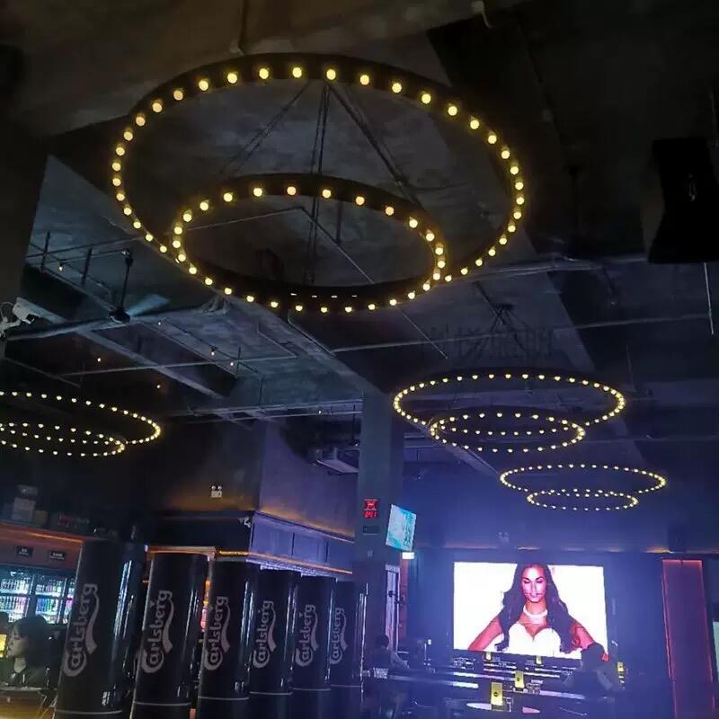 What Makes Industrial Pendant Lighting Ideal for Modern Interiors?