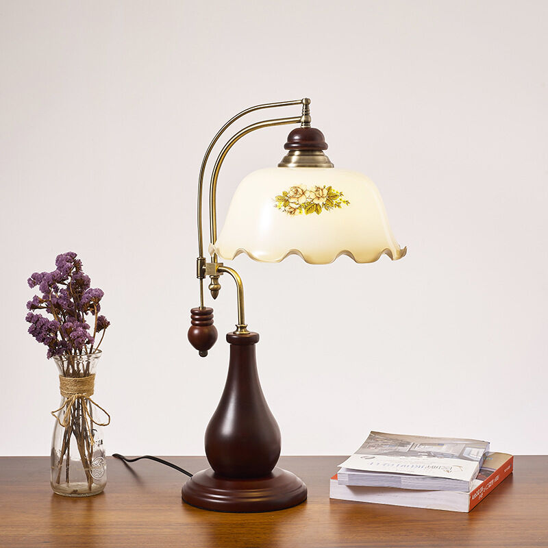 French Countryside Retro White Hand-painted Glass Flower Lampshade Desk Lamp