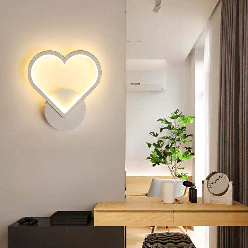 Šiuolaikinė širdies formos kūrybiška tiesinė LED sieninė lemputė miegamajai, lovos krašto apšvietimui, laiptų ir koridoriaus apšvietimui