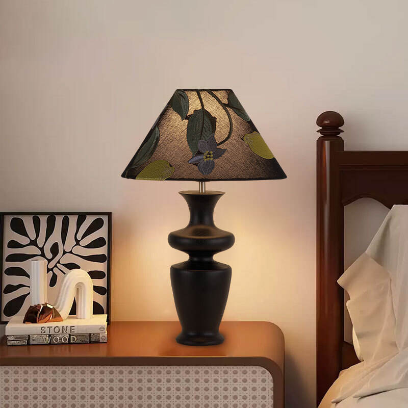 French Retro Bedroom American Solid Wood Wabi Sabi Style Fabric Desk Lamp
